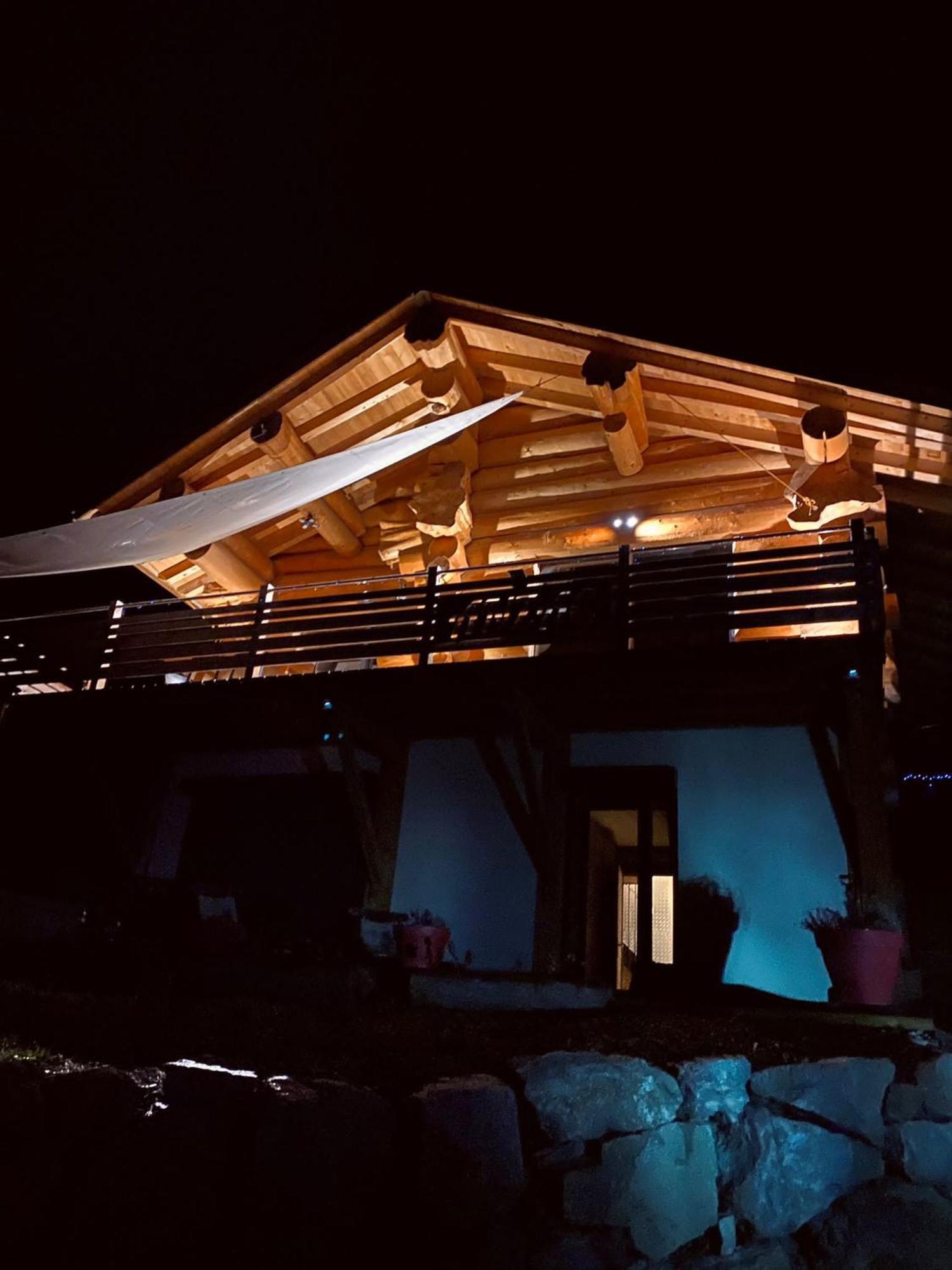 Chalet Anzac Chalet 5 Etoiles En Rondins Tout Neuf Unique Dans Les Aravis Les Villards-sur-Thônes المظهر الخارجي الصورة